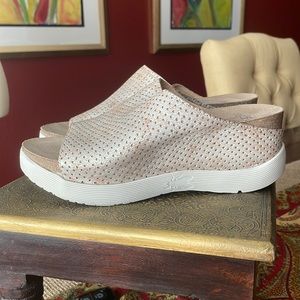 Fly London slides size 37